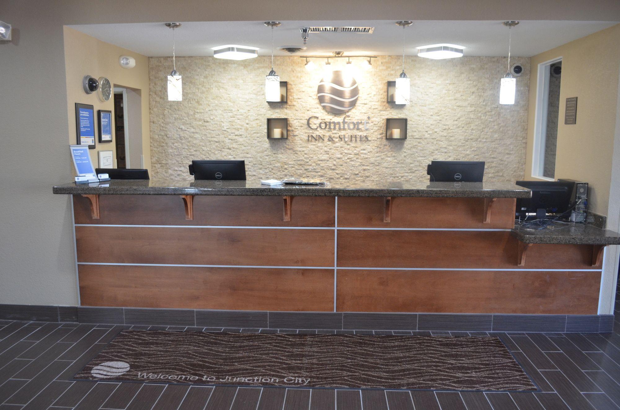 Comfort Inn & Suites Junction City - Near Fort Riley Exteriér fotografie