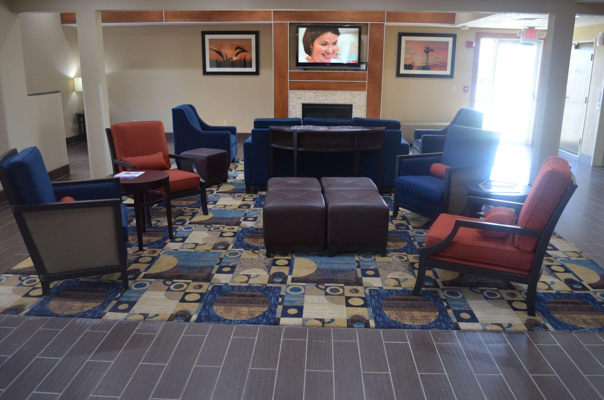 Comfort Inn & Suites Junction City - Near Fort Riley Exteriér fotografie