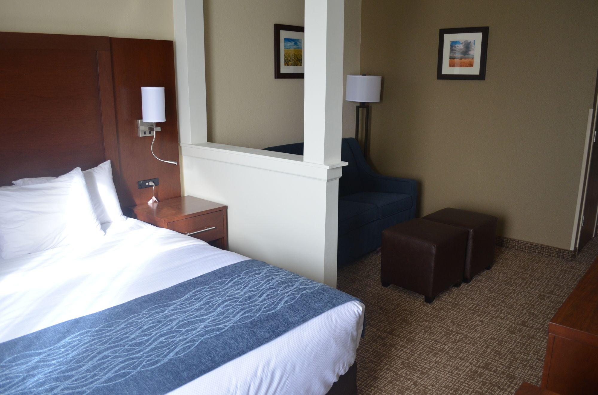 Comfort Inn & Suites Junction City - Near Fort Riley Exteriér fotografie