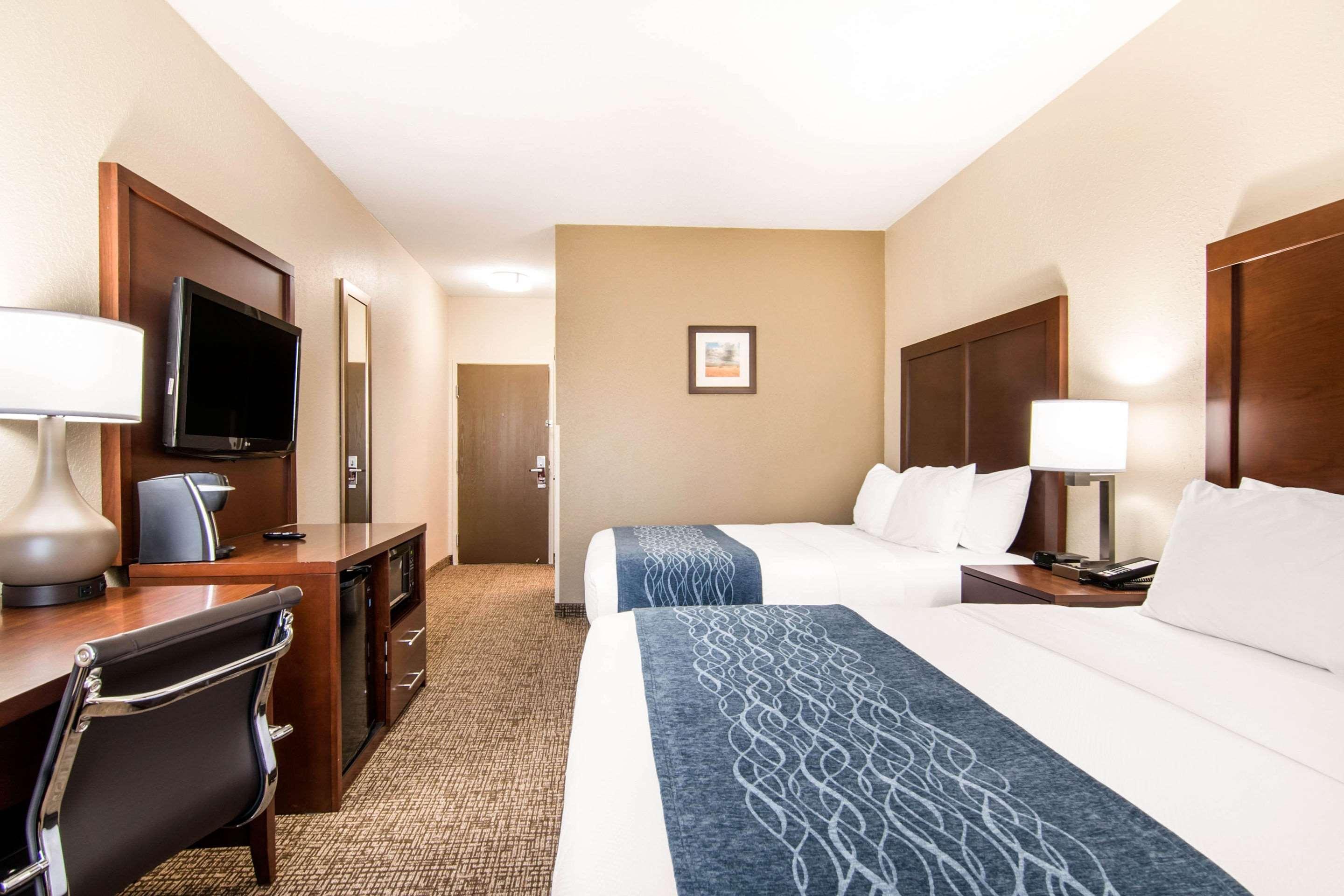 Comfort Inn & Suites Junction City - Near Fort Riley Exteriér fotografie