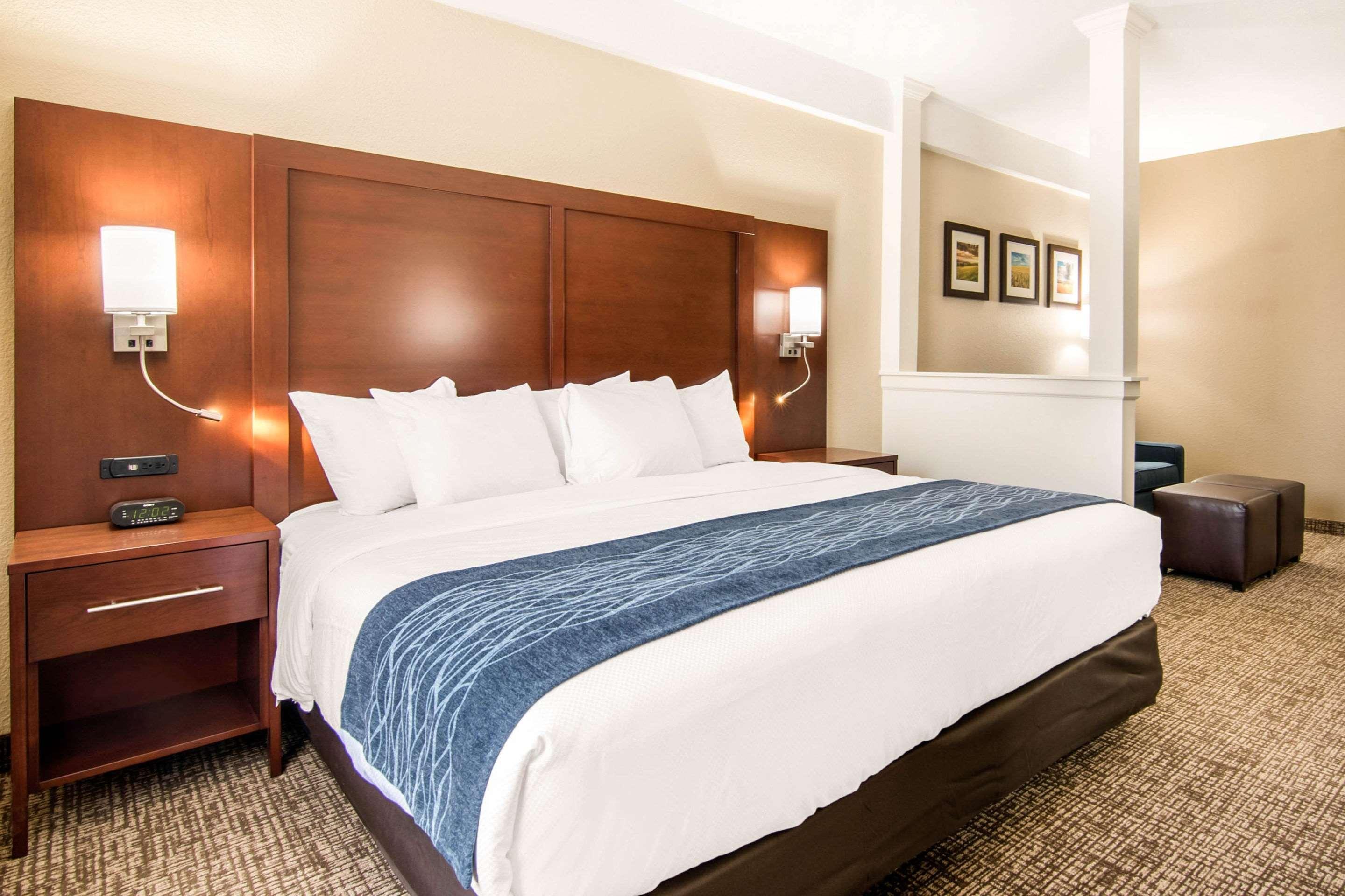 Comfort Inn & Suites Junction City - Near Fort Riley Exteriér fotografie