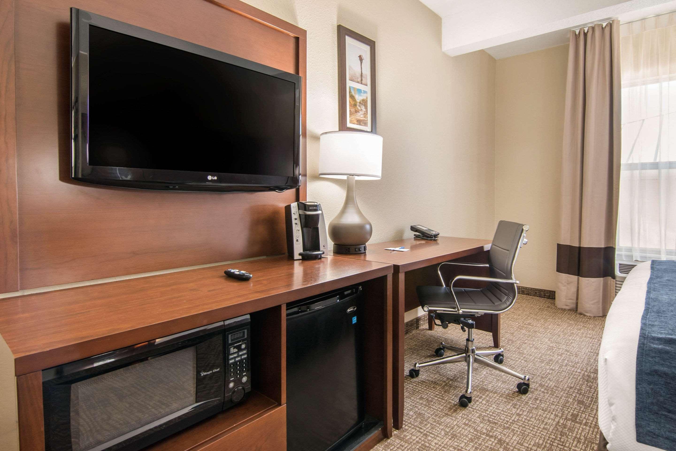 Comfort Inn & Suites Junction City - Near Fort Riley Exteriér fotografie