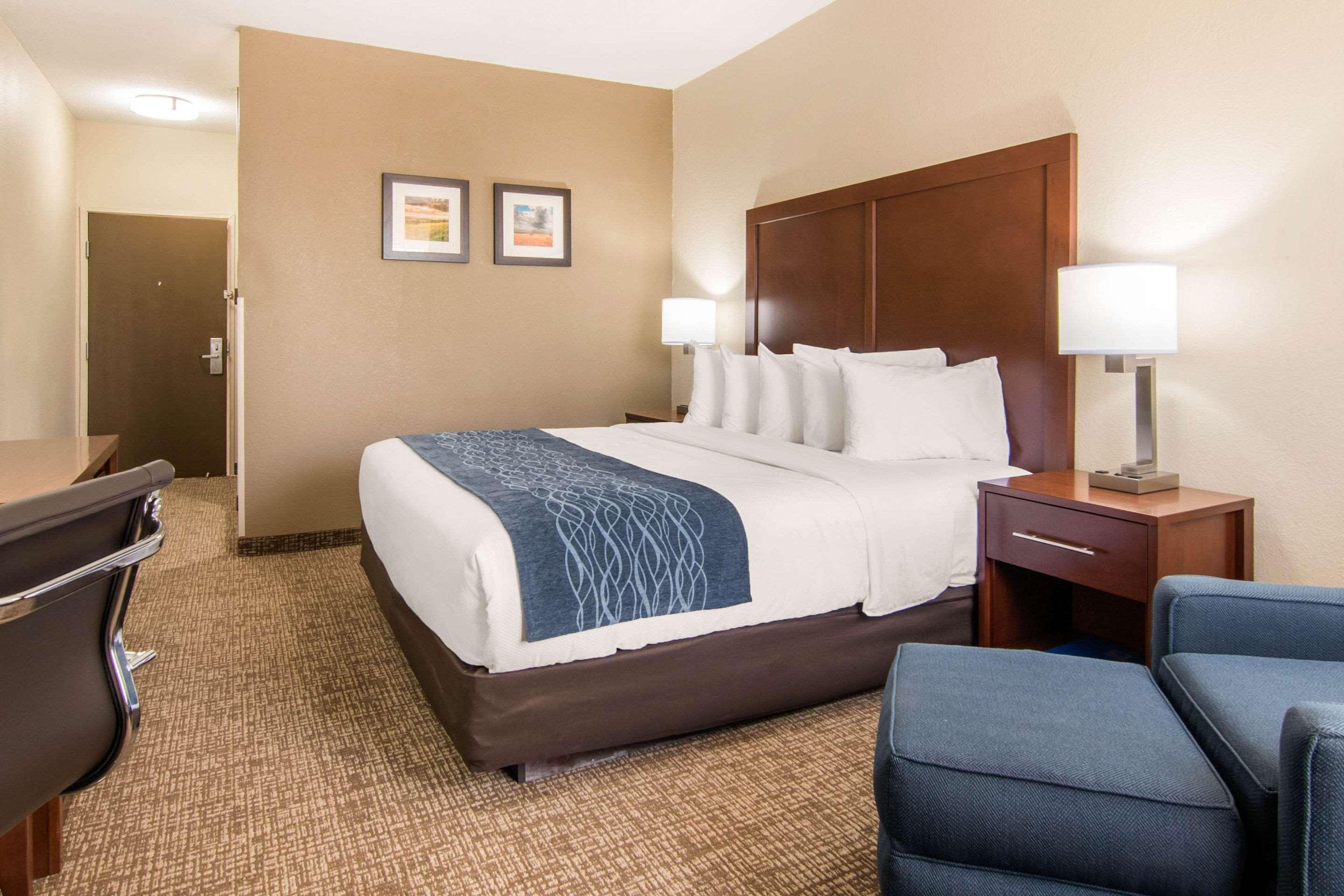 Comfort Inn & Suites Junction City - Near Fort Riley Exteriér fotografie