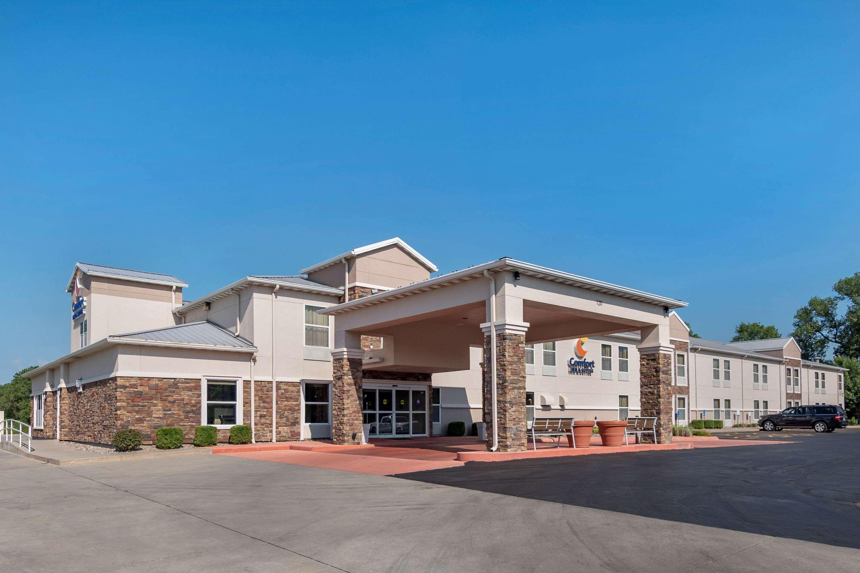 Comfort Inn & Suites Junction City - Near Fort Riley Exteriér fotografie