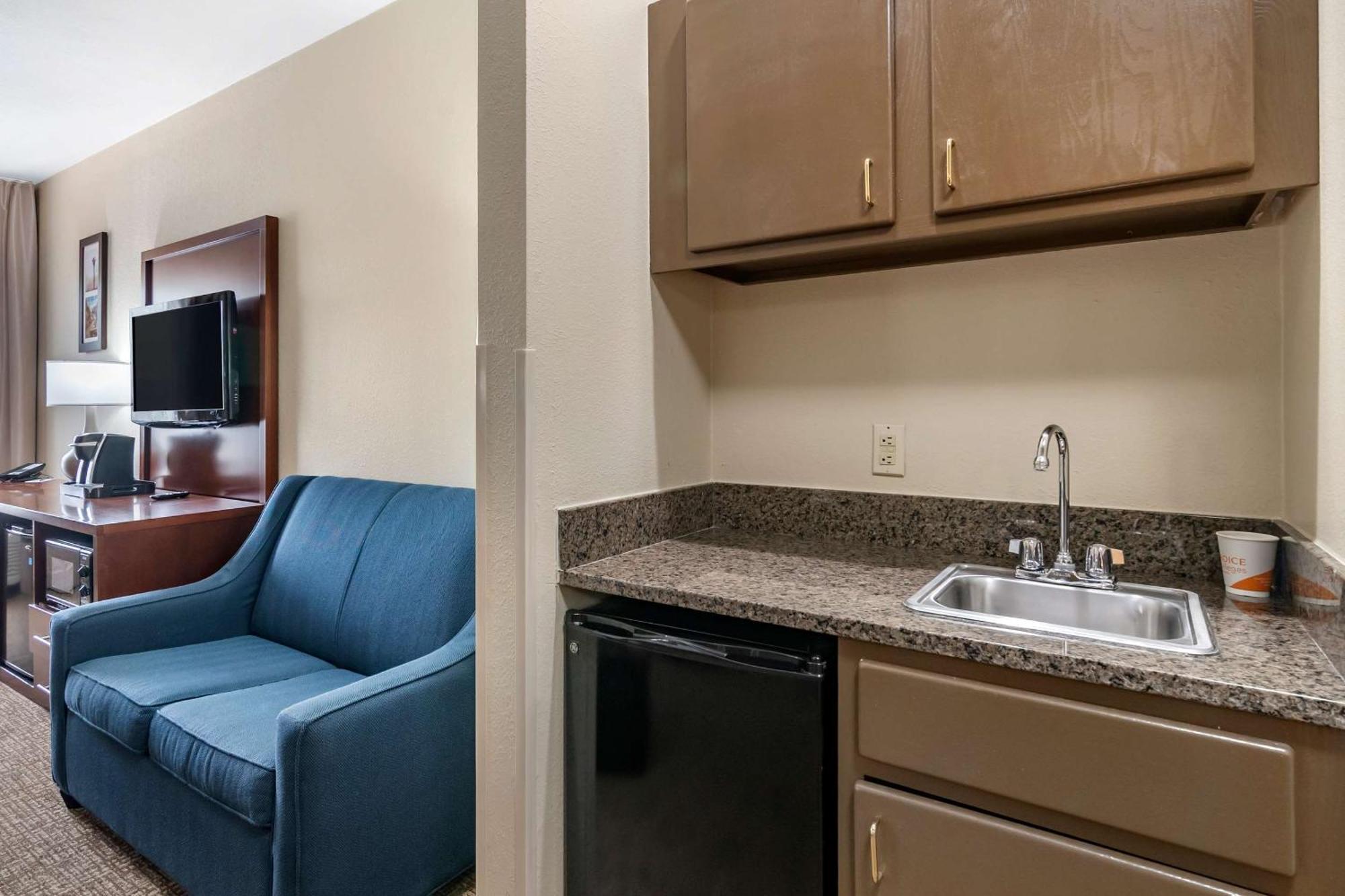 Comfort Inn & Suites Junction City - Near Fort Riley Exteriér fotografie