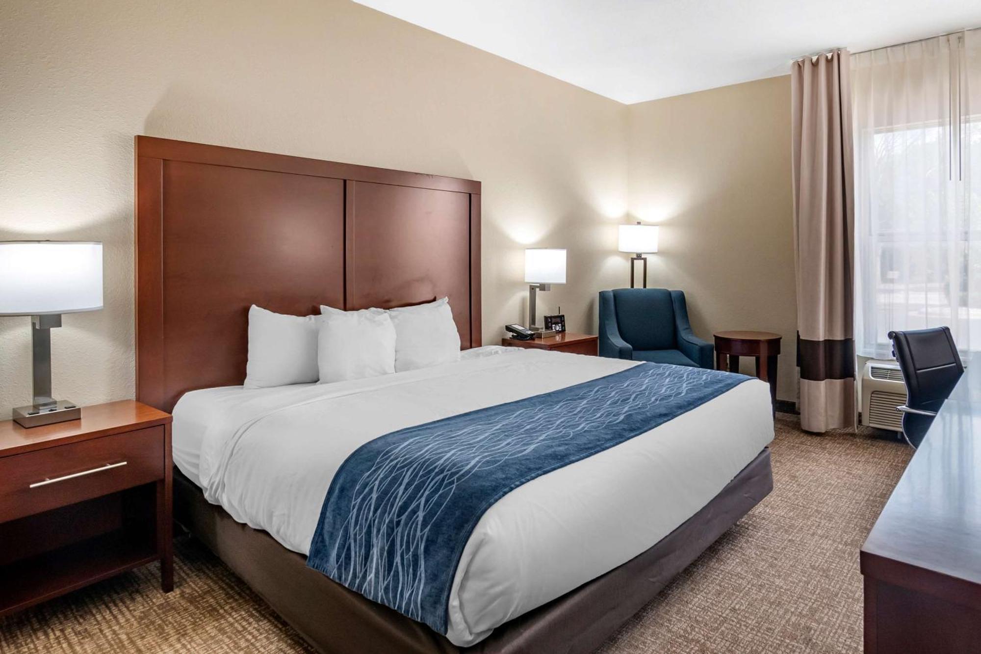 Comfort Inn & Suites Junction City - Near Fort Riley Exteriér fotografie